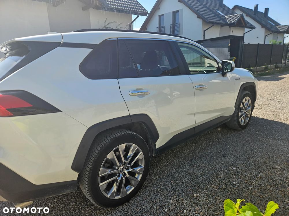 Toyota RAV4 - 8