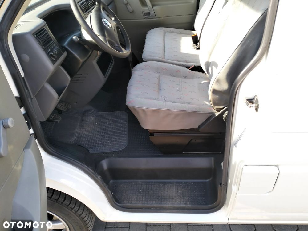 Volkswagen Transporter - 6