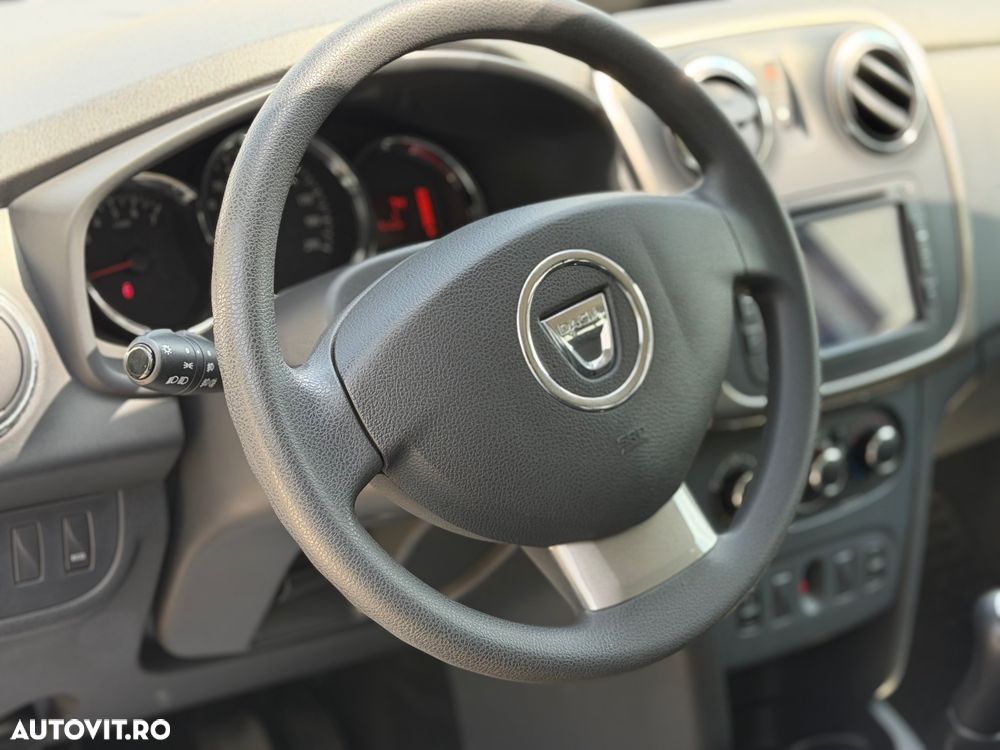 Dacia Logan 0.9 90CP Ambiance - 32