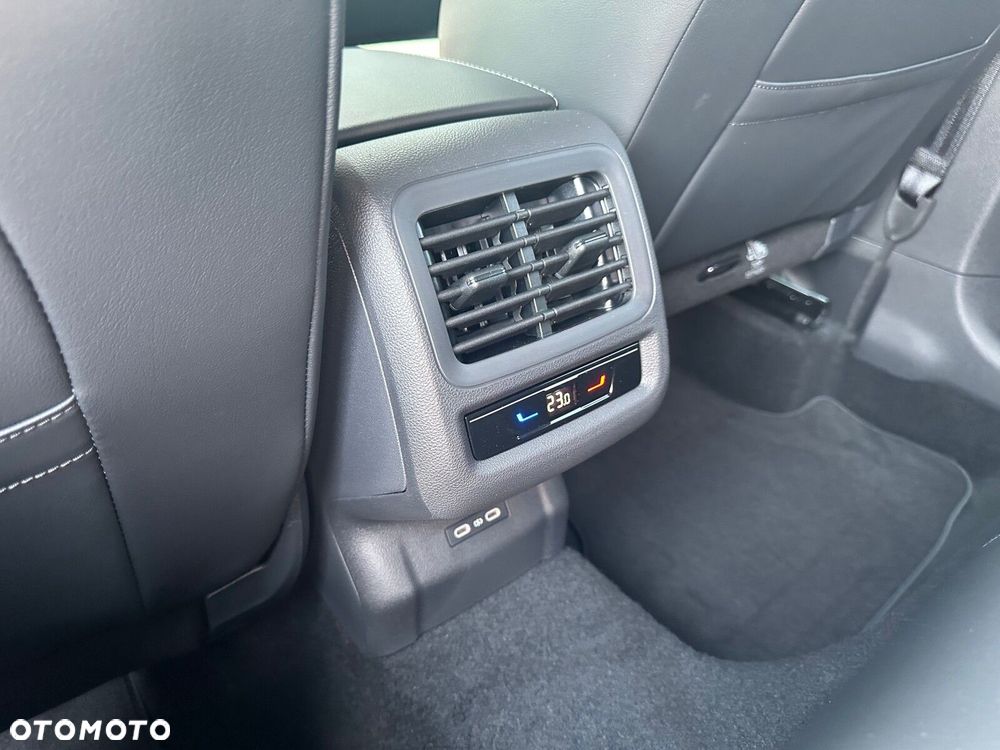 Volkswagen T-Roc 1.5 eTSI R-Line DSG - 26