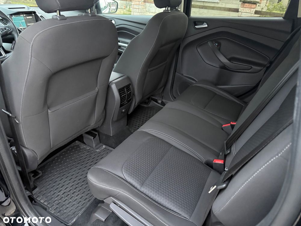 Ford Kuga 1.5 EcoBoost 2x4 Cool & Connect - 18