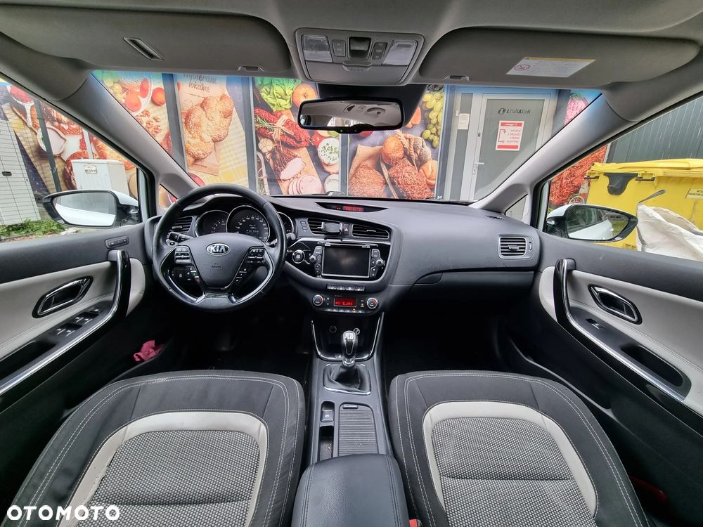Kia Ceed - 7