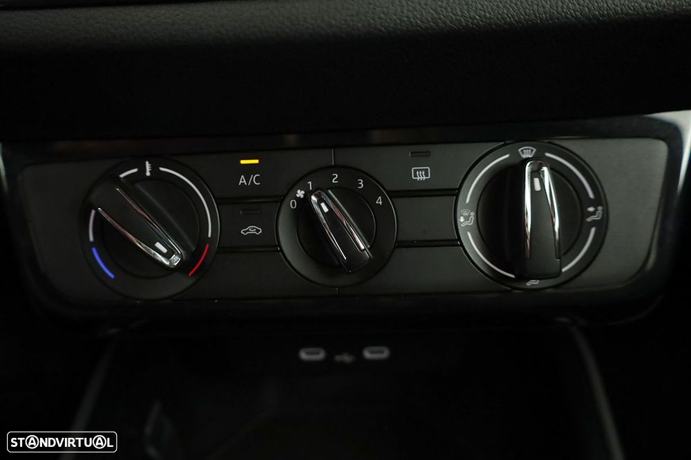 Skoda Fabia 1.0 TSI Selection DSG - 12