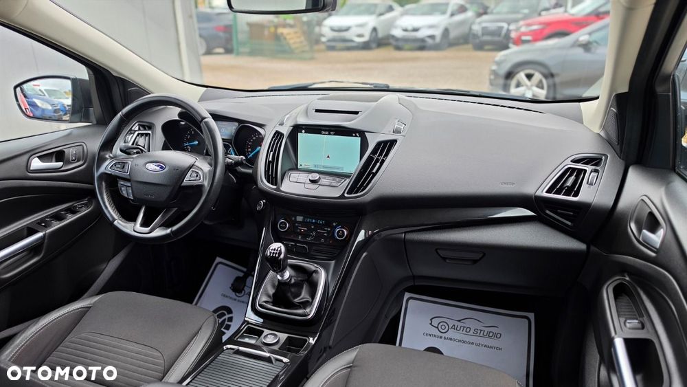 Ford Kuga 1.5 EcoBoost 2x4 Titanium - 10