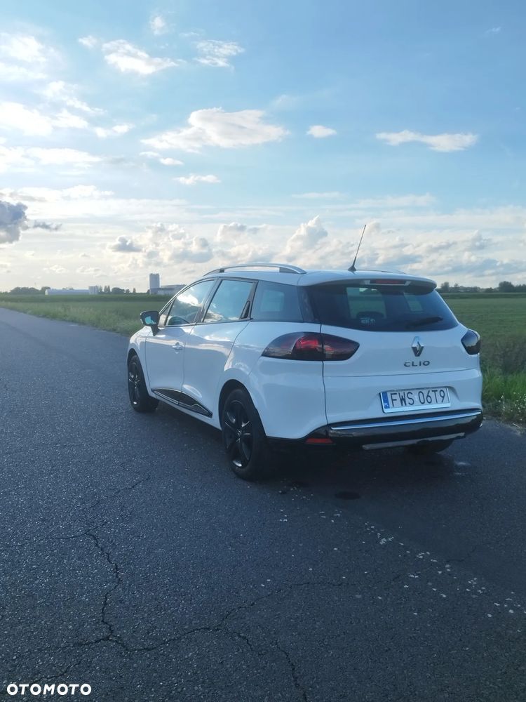 Renault Clio - 6