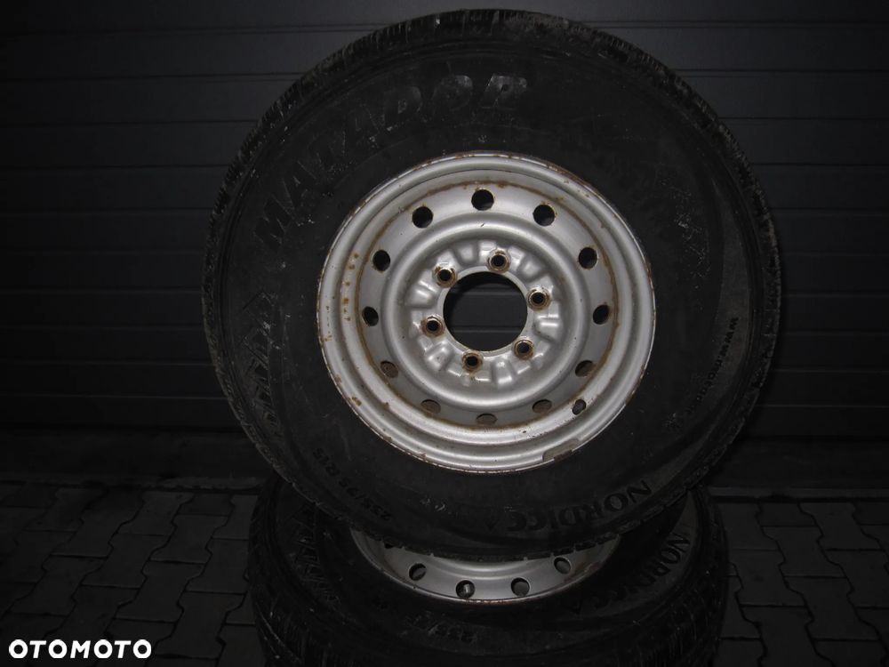 Mitsubishi Pajero Galloper L200 Delica koła felgi 15" Matador Nordic 235/75 R15 - 2