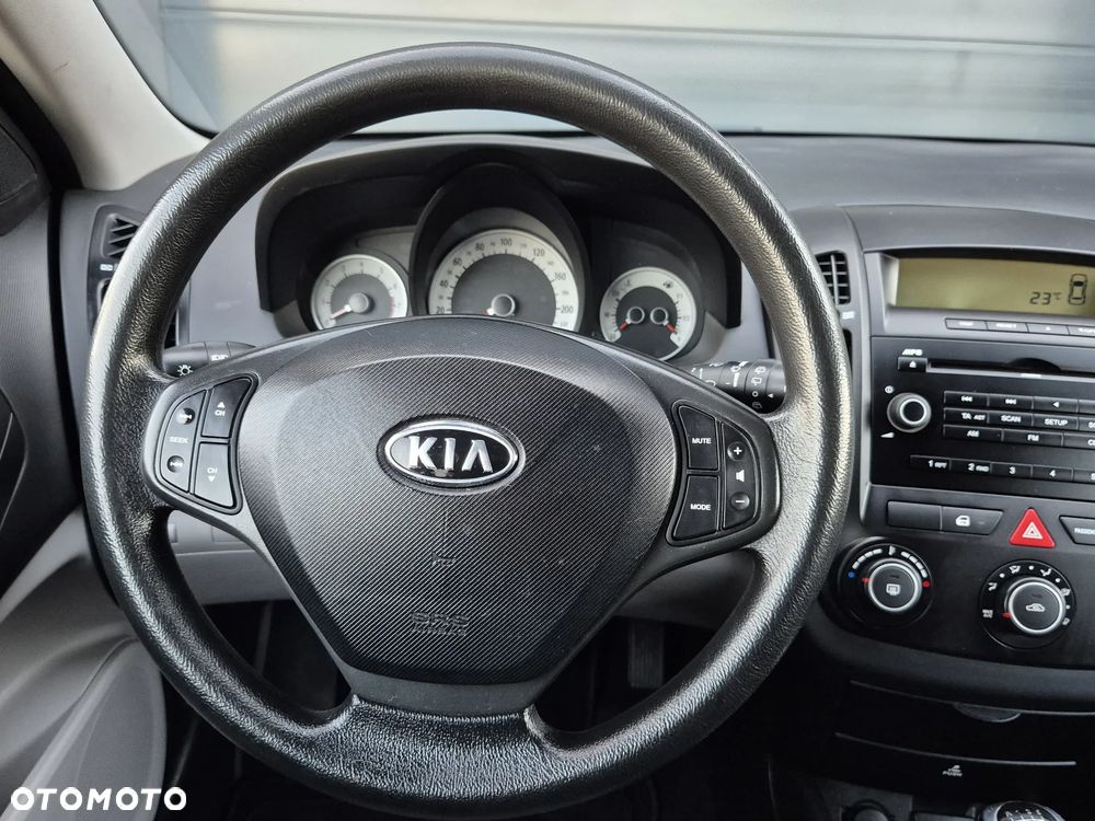Kia ProCeed - 18