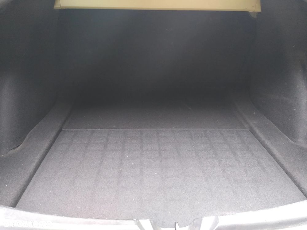 Tesla Model 3 - 14