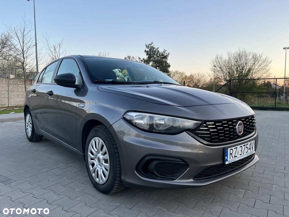 Fiat Tipo 1.4 T-Jet 16v Easy - 1