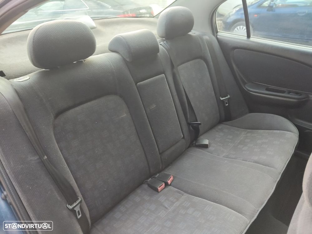 Toyota Avensis S/D 2.0 D4D Sol EC - 13