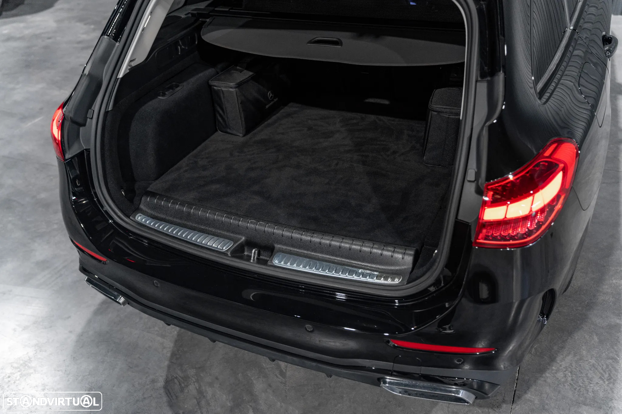 Mercedes-Benz C 300 e AMG Line - 57