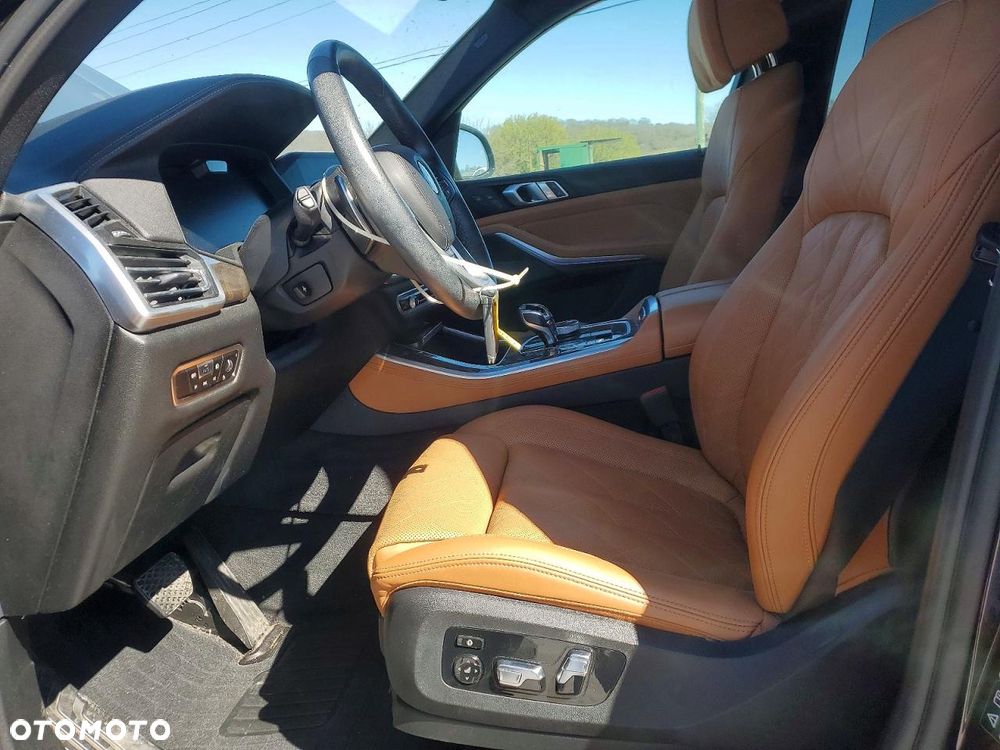 BMW X5 xDrive40i - 8