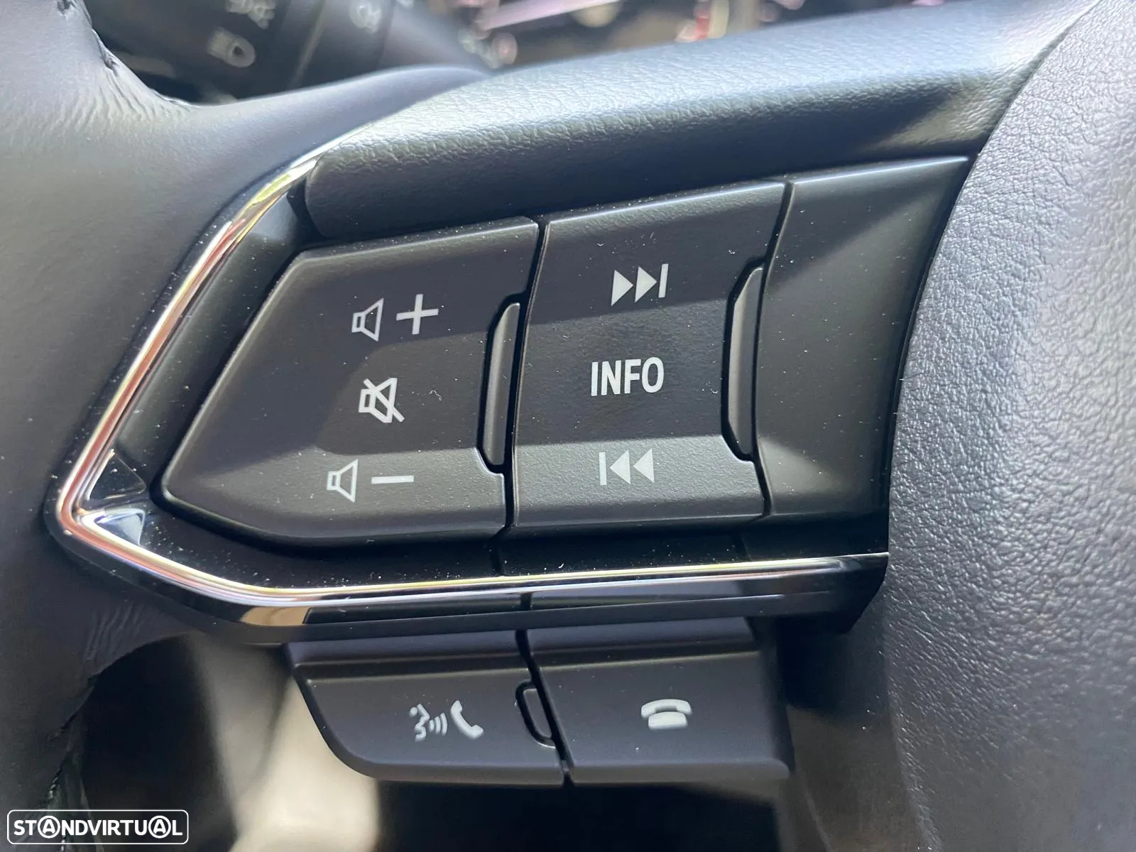 Mazda CX-5 2.0 G Centre-Line Connectivity & Convenience Pack - 16