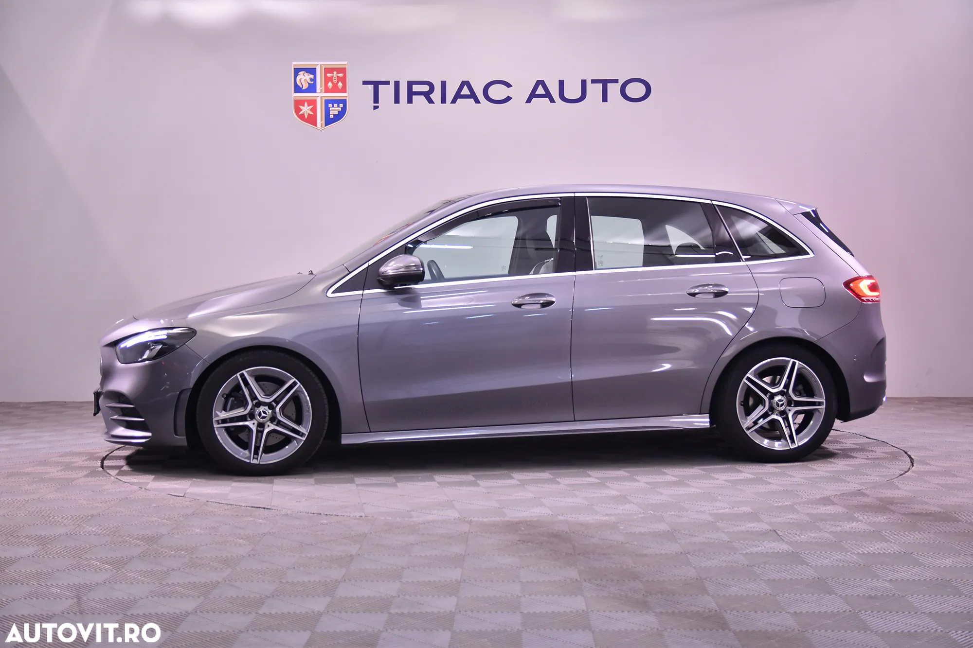 Mercedes-Benz B 220 d 8G-DCT - 2