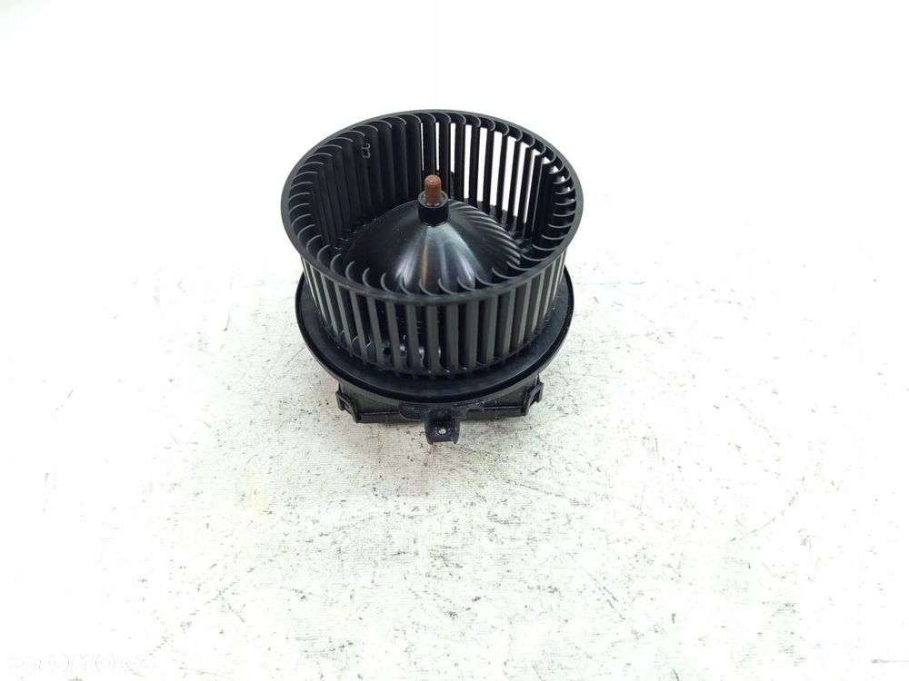 WENTYLATOR DMUCHAWA AUDI A4 B9 A5 F5 A6 C8 4M1820021B - 1