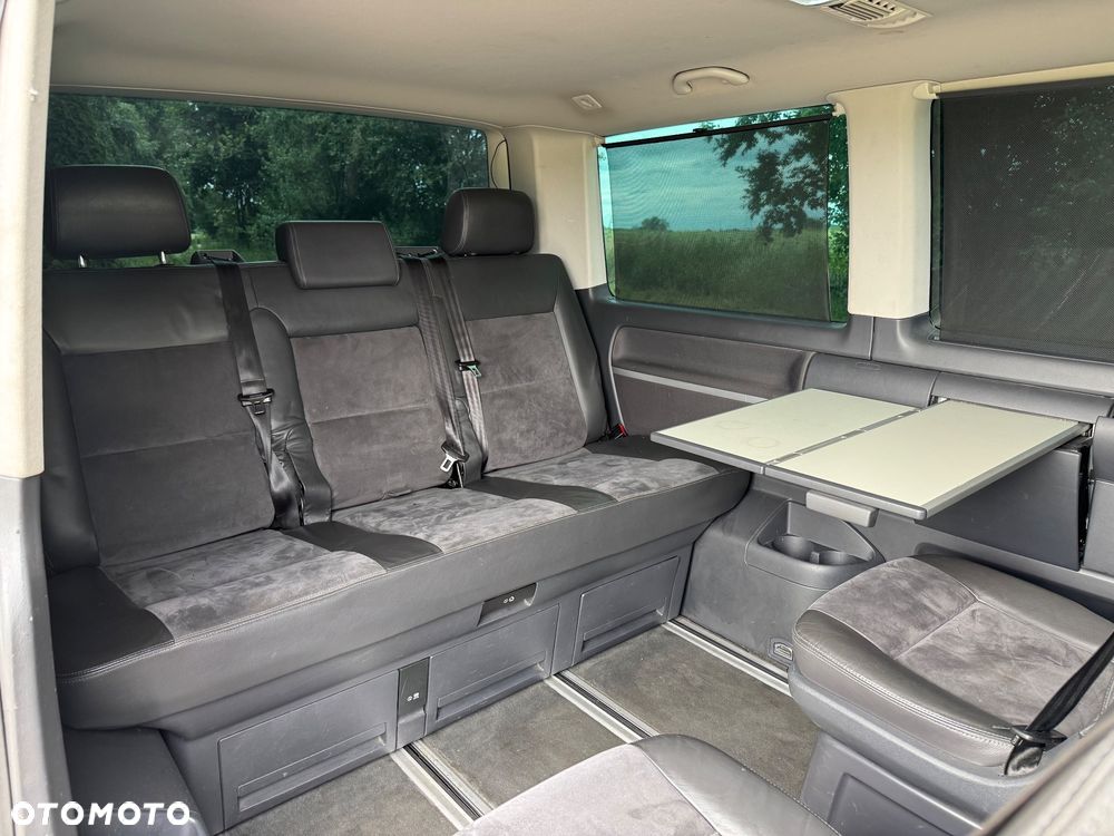 Volkswagen Multivan - 10