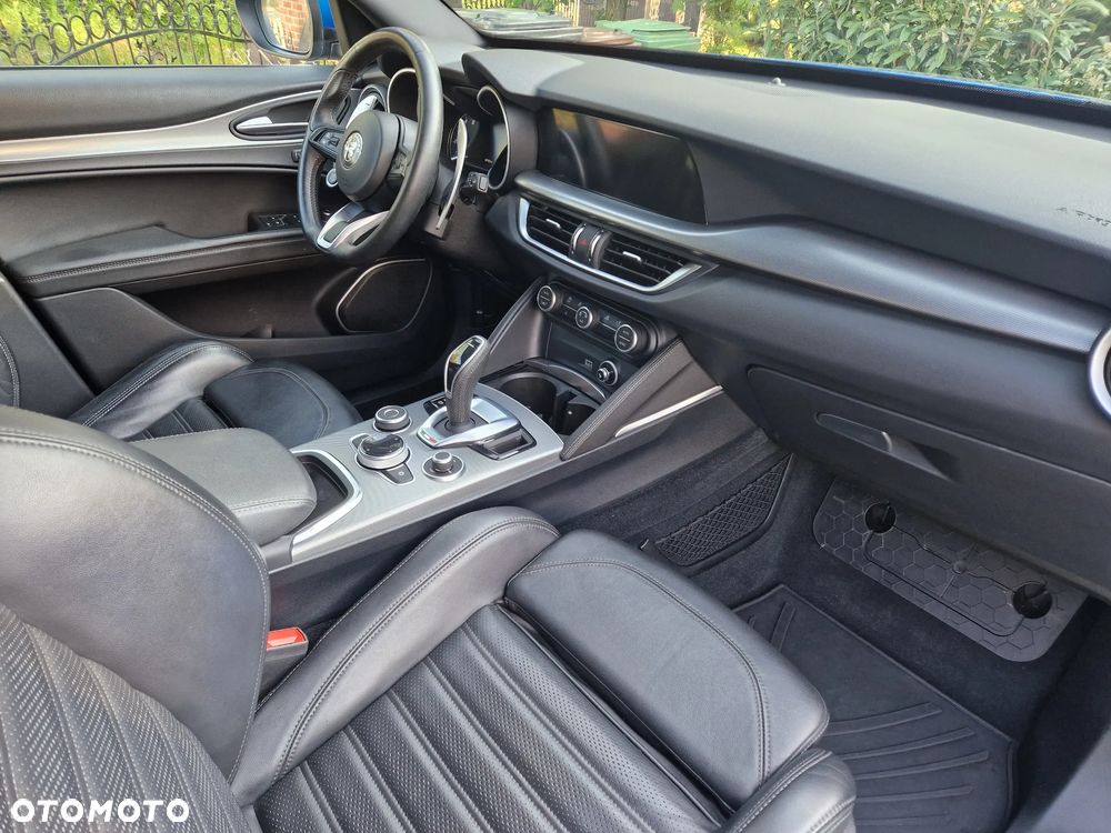 Alfa Romeo Stelvio 2.0 Turbo Veloce Q4 - 13