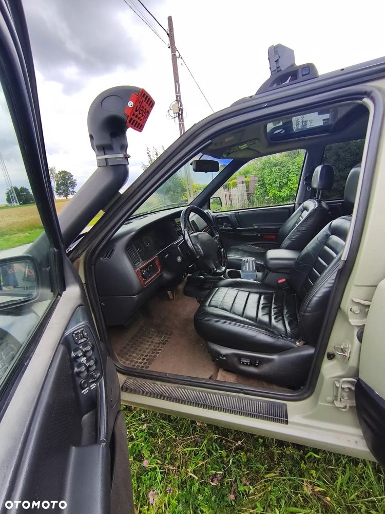 Jeep Grand Cherokee - 10