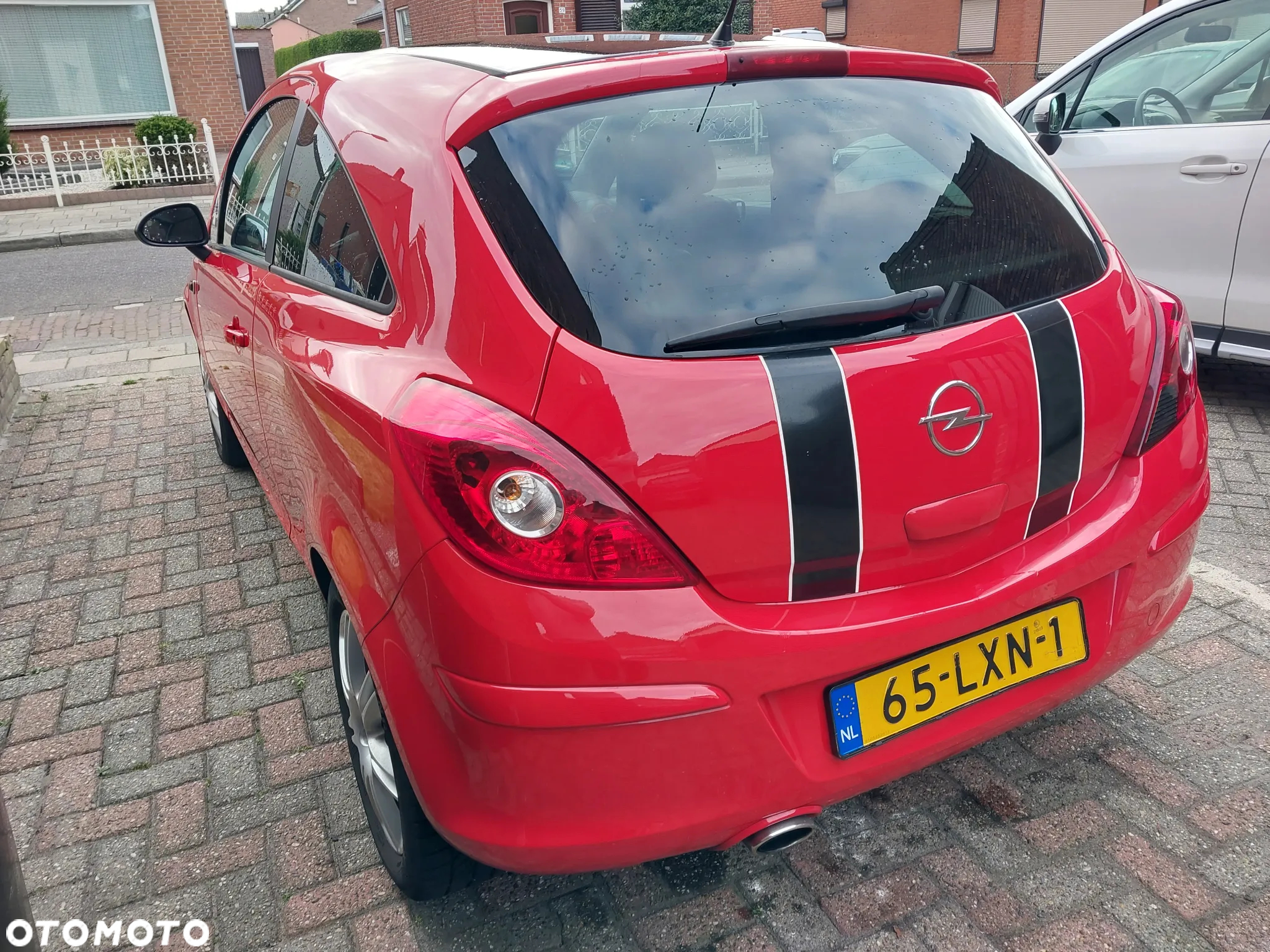 Opel Corsa 1.4 16V Color Edition - 4