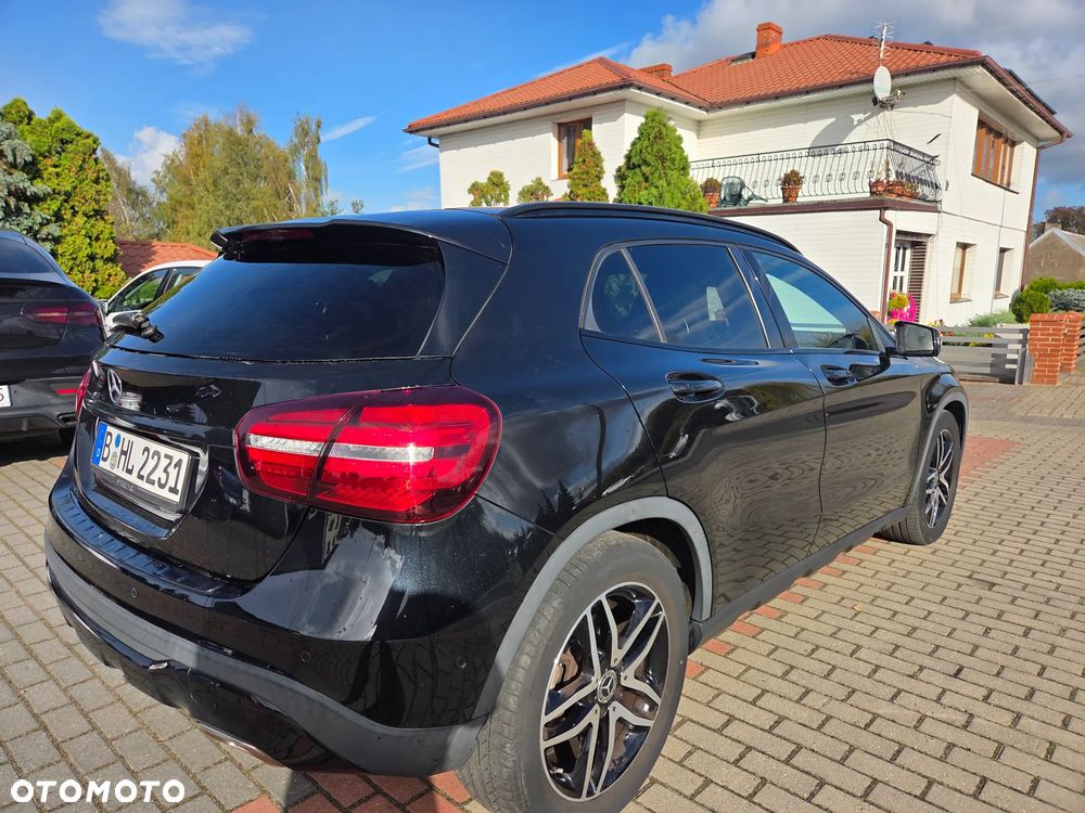 Mercedes-Benz GLA - 7
