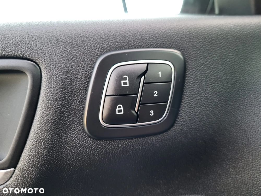 Ford Kuga - 10