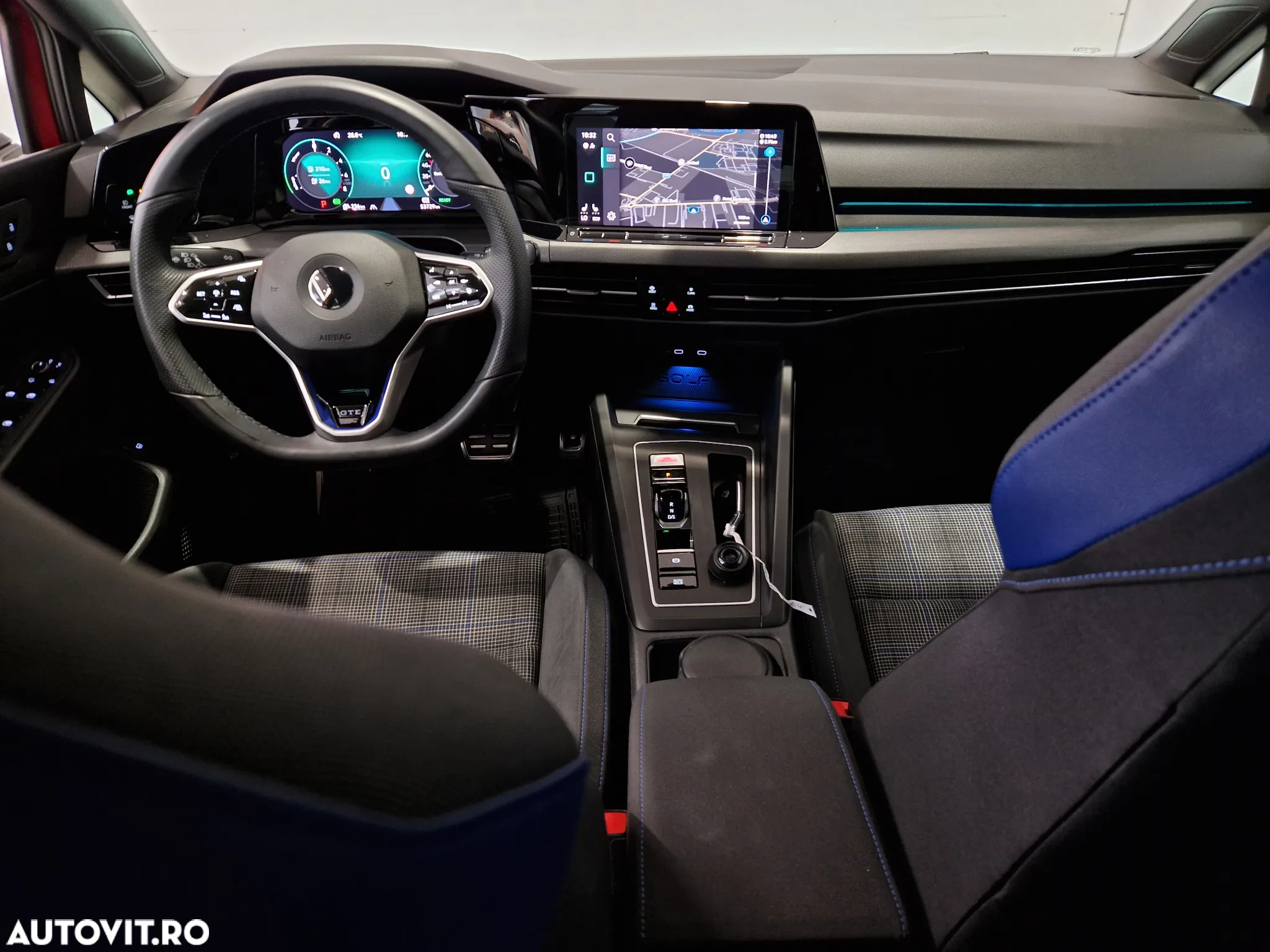 Volkswagen Golf GTE - 12