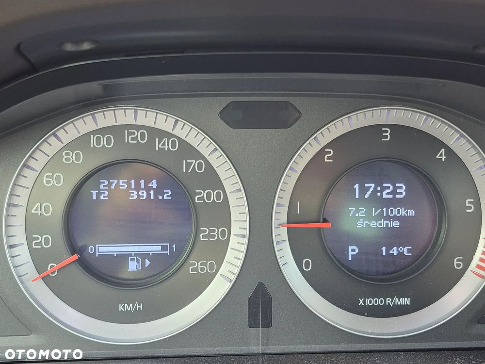 Volvo XC 60 D5 AWD - 7