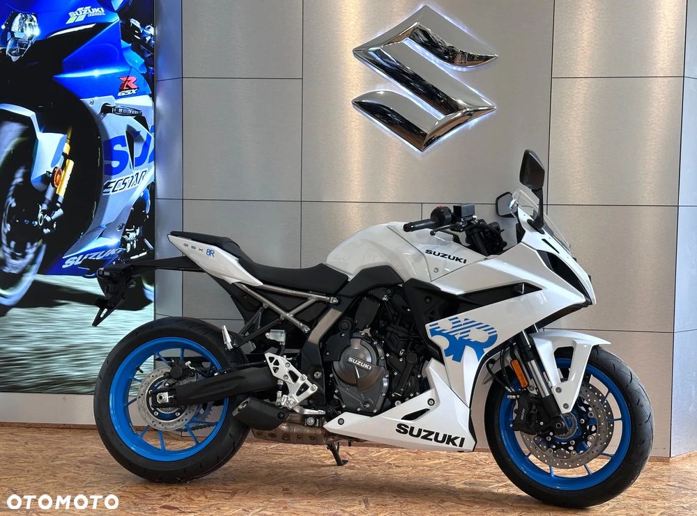 Suzuki GSX - 4