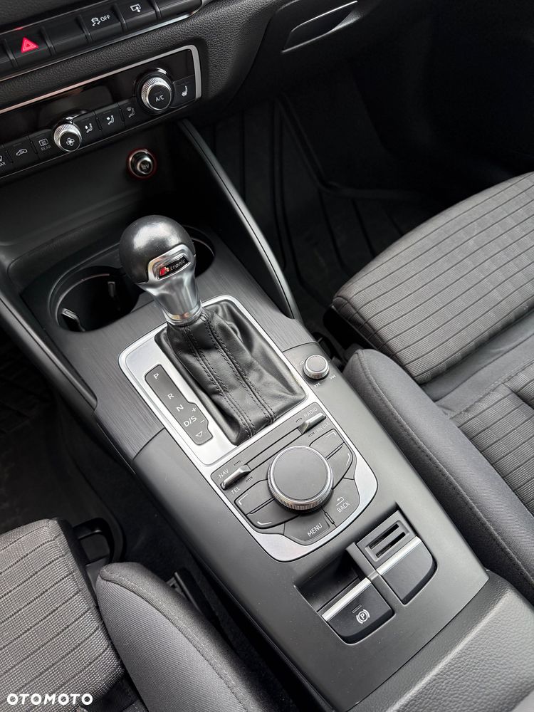 Audi A3 Sportback 2.0 TDI (clean diesel) S tronic Ambiente - 14