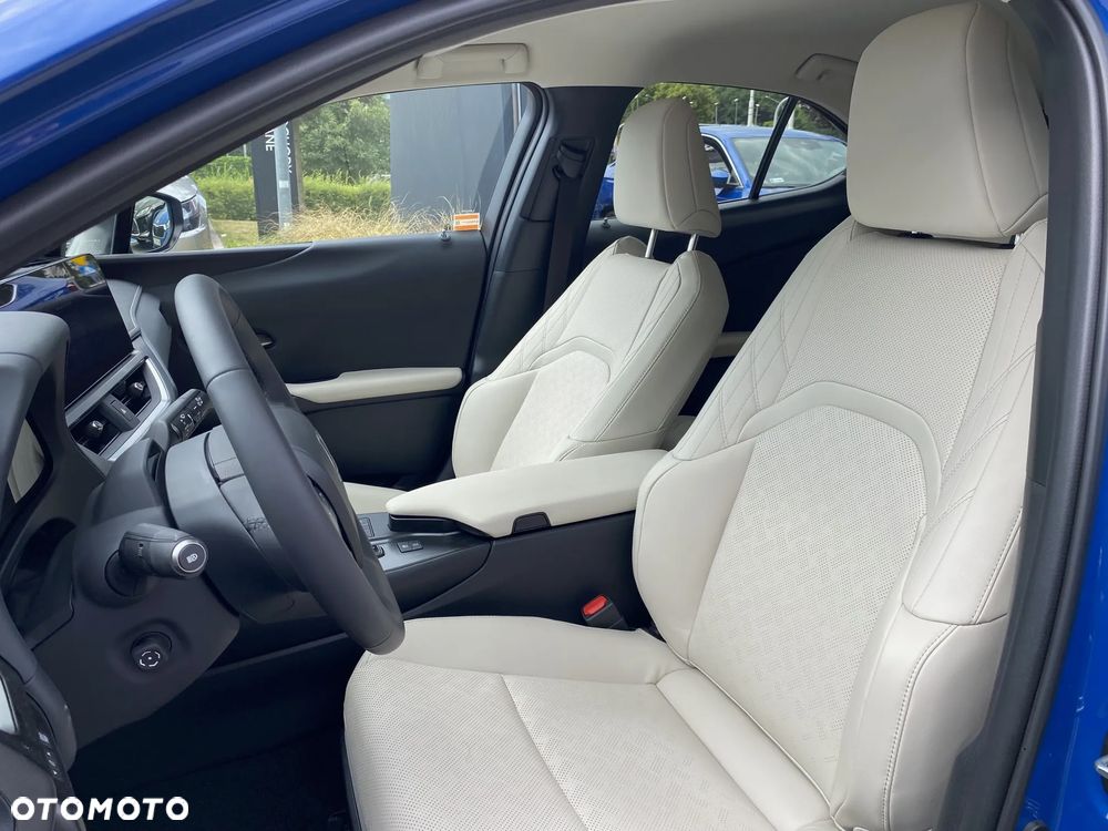 Lexus UX - 6