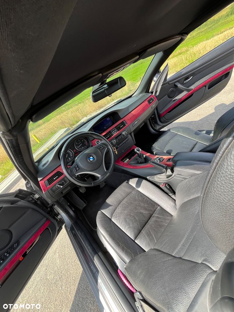 BMW Seria 3 325d - 24