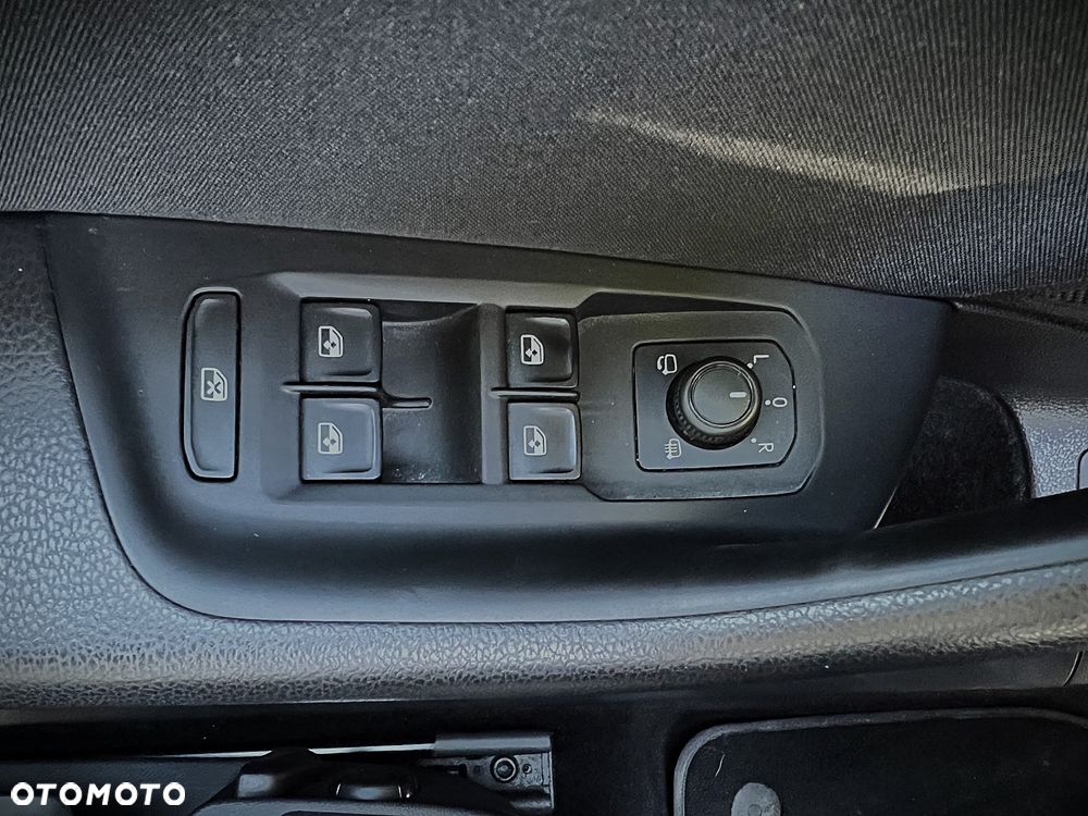 Volkswagen Passat 1.5 TSI EVO Business DSG - 23