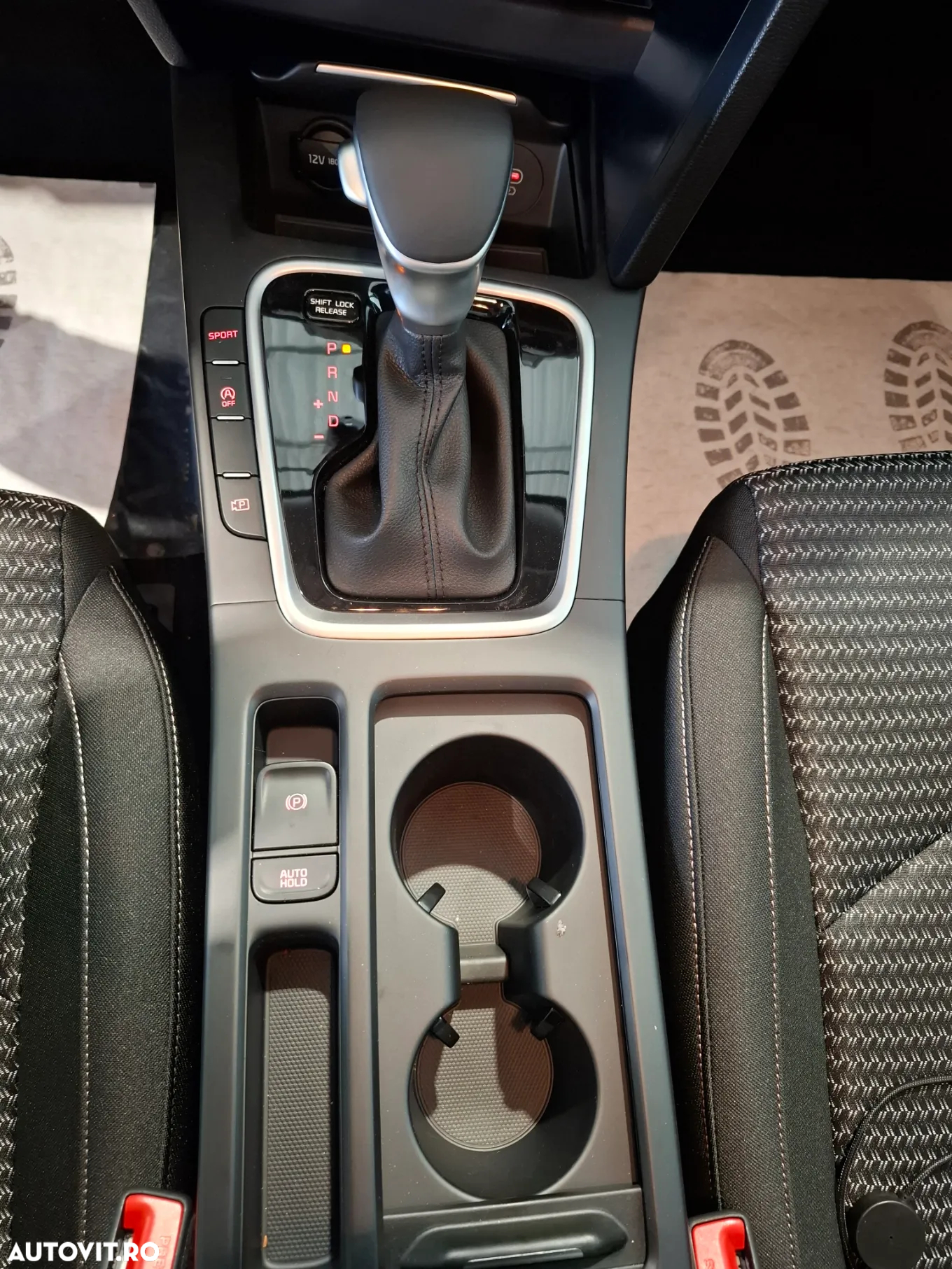 Kia XCeed 1.5 T-GDI 7DCT City - 14