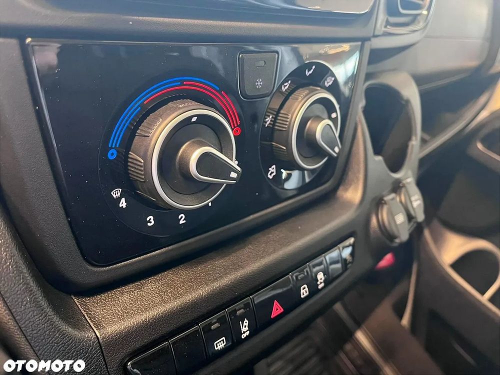 Toyota Proace MAX - 13