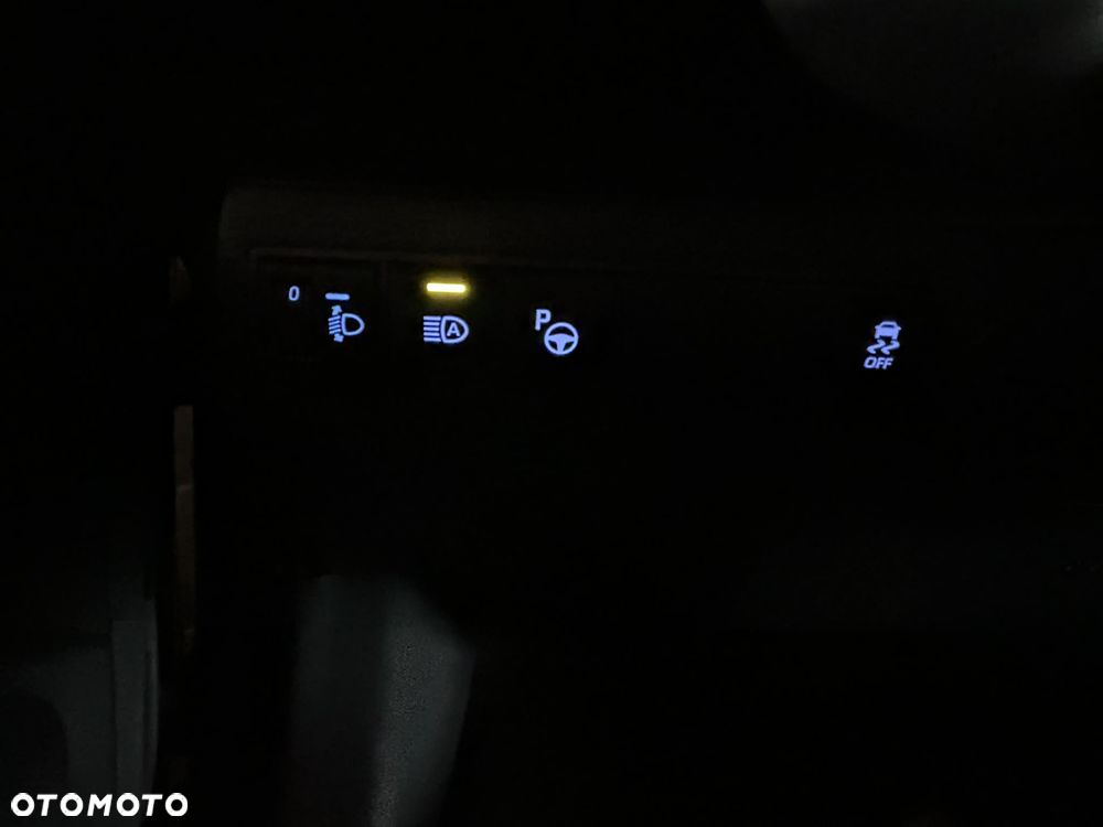 Toyota Corolla - 32