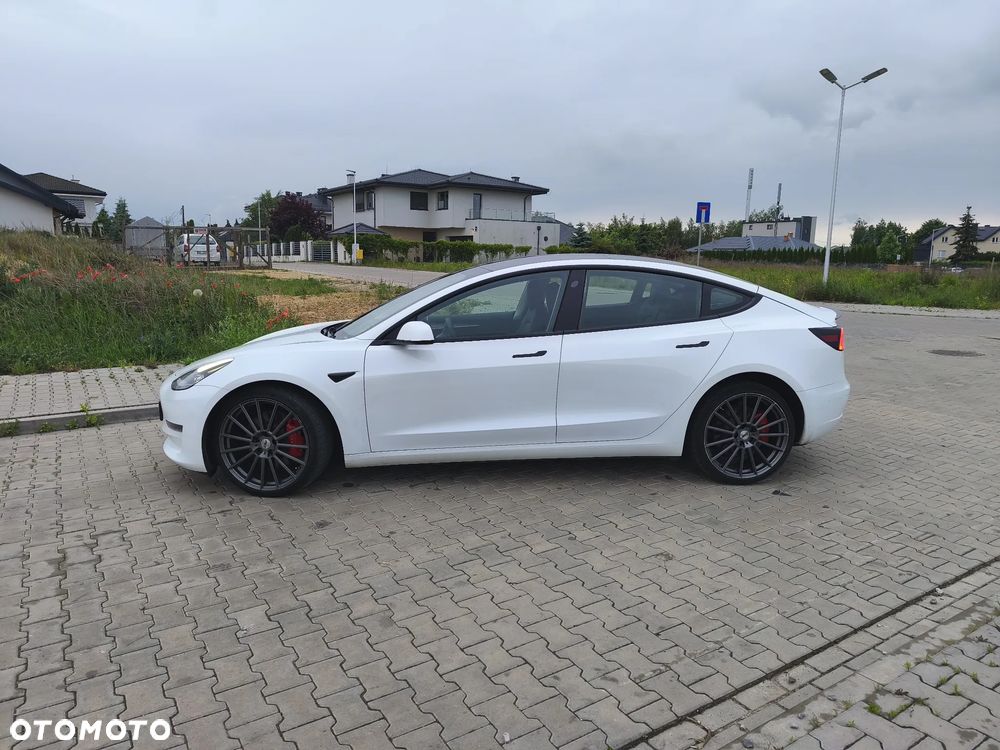 Tesla Model 3 - 7