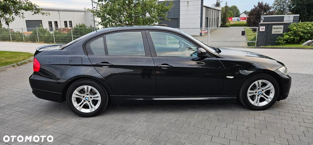 BMW Seria 3 320i - 9