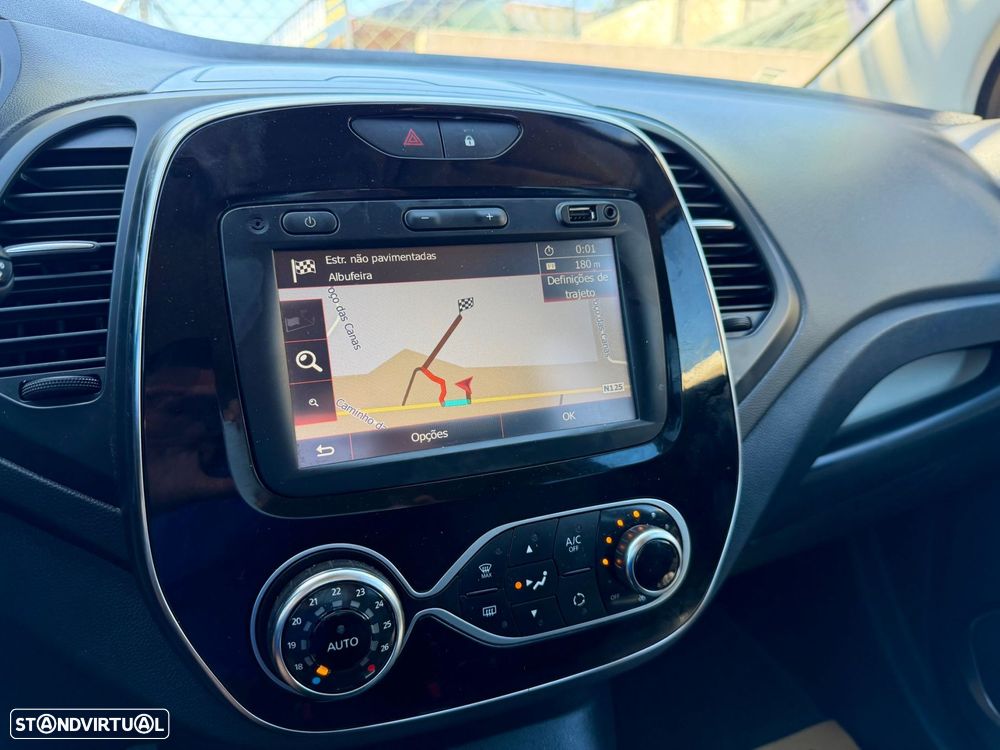 Renault Captur 1.2 TCe Exclusive EDC - 23