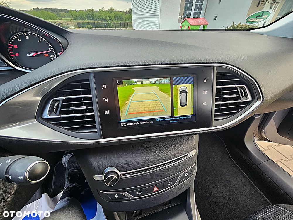 Peugeot 308 BlueHDi 150 EAT6 Stop & Start Allure - 22