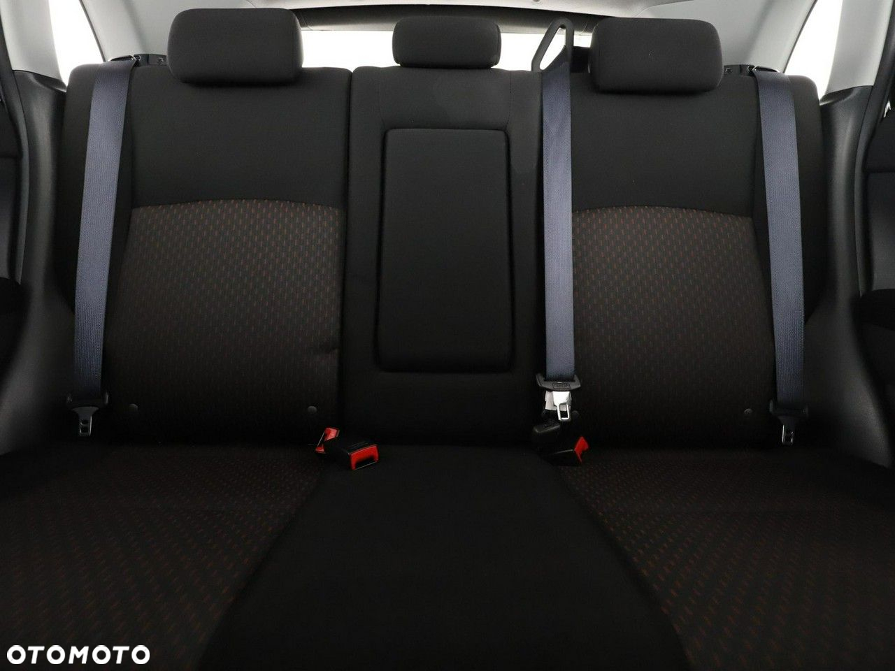Mitsubishi ASX 1.6 2WD Edition 100+ - 18