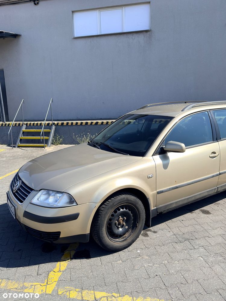 Volkswagen Passat 1.9 TDI Highline - 2