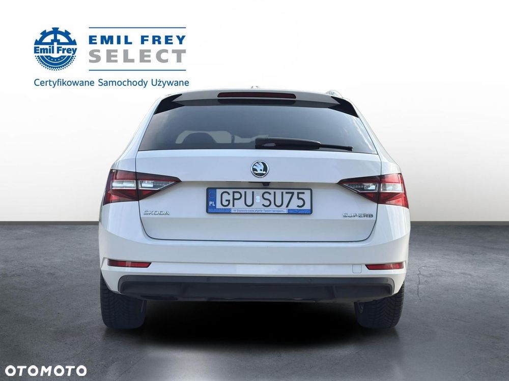 Skoda Superb 2.0 TDI DSG Sportline - 5