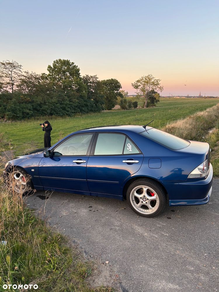 Lexus IS 200 Prestige - 4