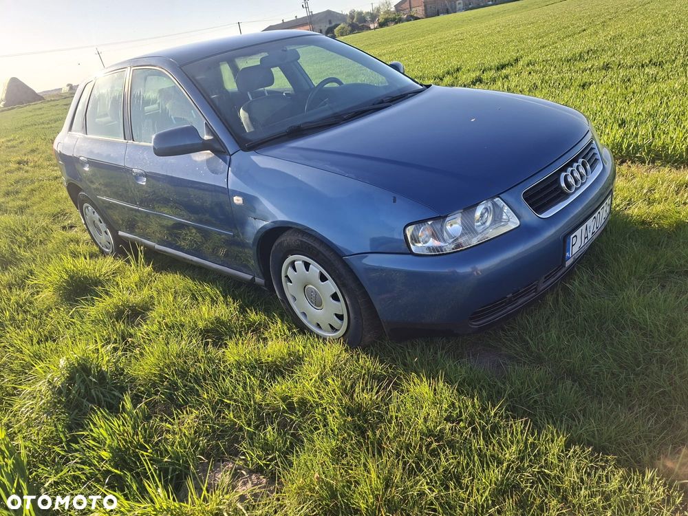 Audi A3 Sportback - 1