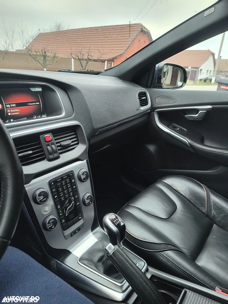 Volvo V40 - 2