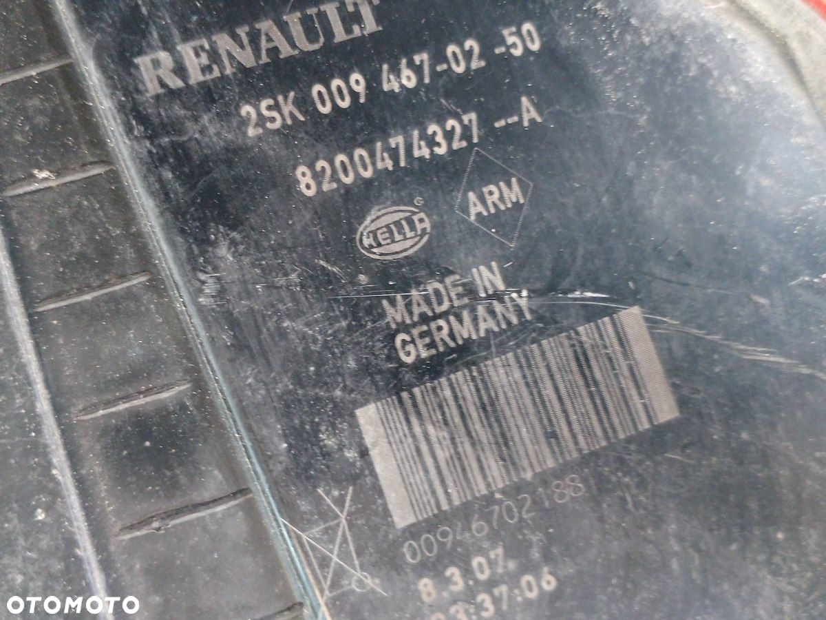 LAMPA TYLNA PRAWA RENAULT SCENIC II  8200474327-A   2SK009467-02-50 - 6