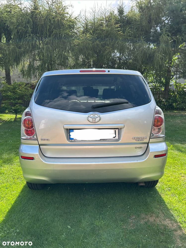 Toyota Corolla Verso 2.2 D-4D X + NAVI 7os - 5