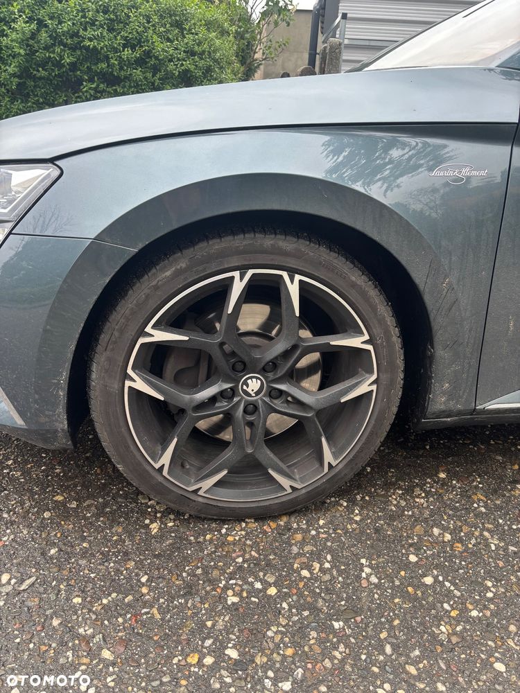Skoda Superb 2.0 TSI 4x4 L&K DSG - 4