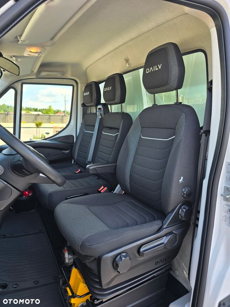 Iveco DAILY 50C18 MROŻNIA 8-PALETOWY + WINDA.1Tona AGREGAT Carrier -20*C +20*C 183Tyś km SERWIS DO OSTATNIEGO Km ASO IVECO SALON PL BOGATA OPCJA WYPOSAZENIA LED NAVI AKTYWNY TEMPOMAT FOTEL KIEROWCY PNEŁMATYCZNY - 38