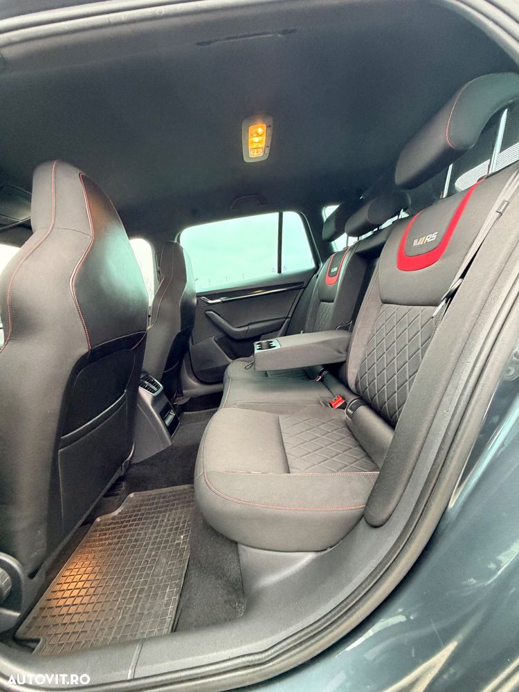 Skoda Octavia 2.0 TDI DSG RS - 11